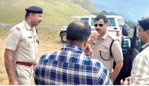 മകരവിളക്ക് ജില്ലാ പോലീസ് മേധാവിയും സംഘവും പുല്ലുമേട് സന്ദർശിച്ചു